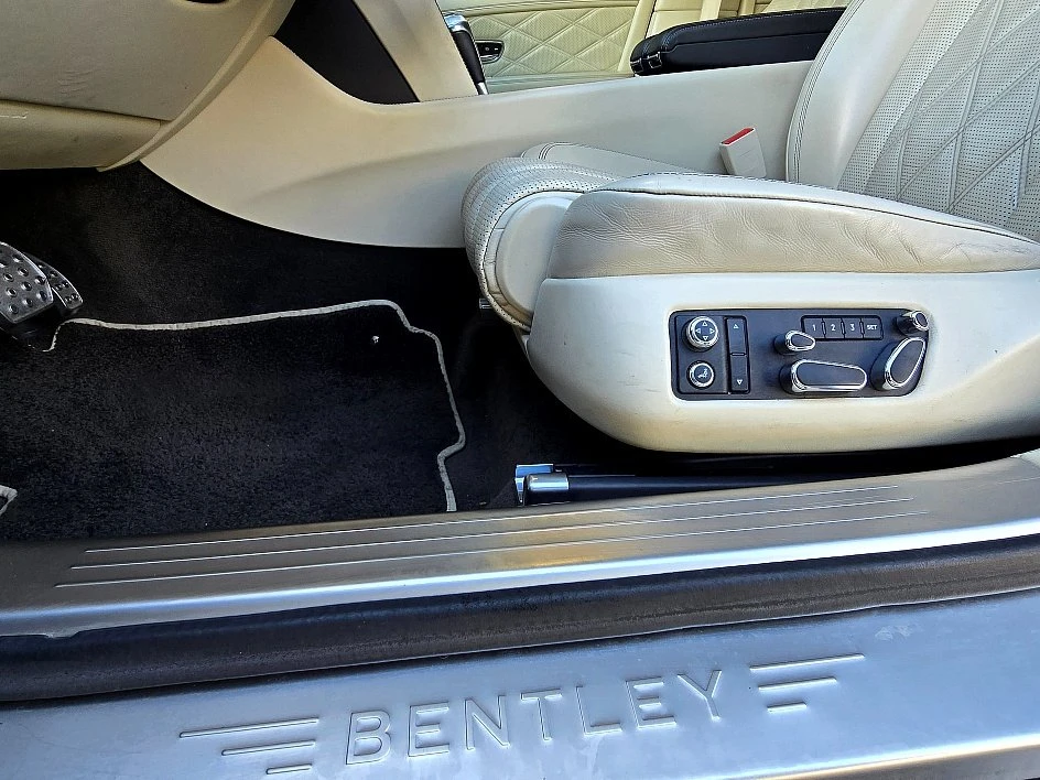 2015 Bentley Continental Flying Spur - Image 15 of 20
