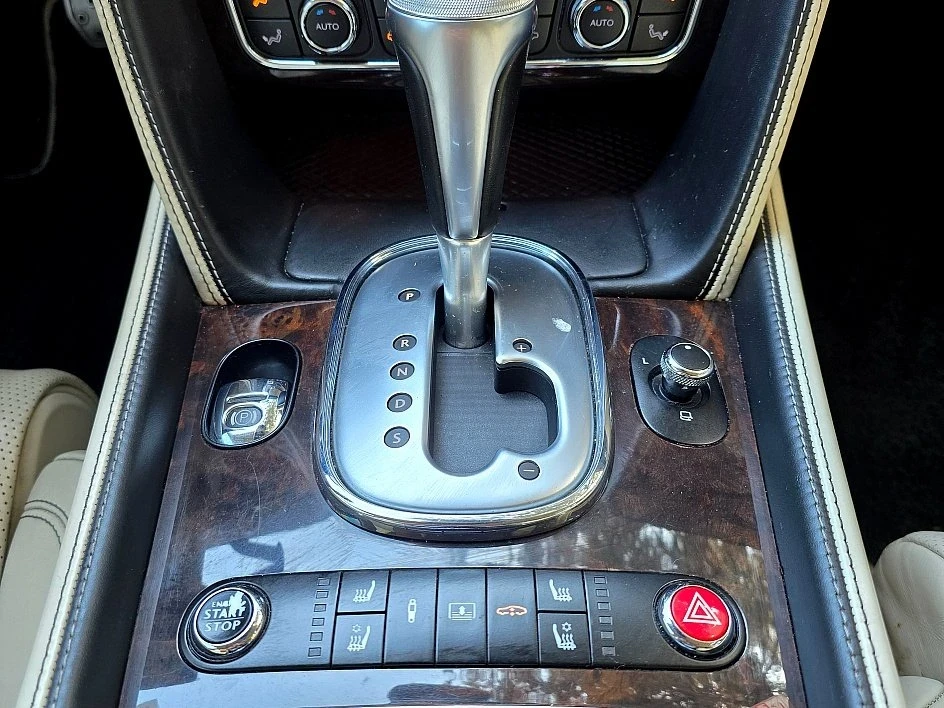 2015 Bentley Continental Flying Spur - Image 14 of 20