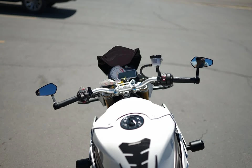 2015 BMW S1000 - Image 10 of 13