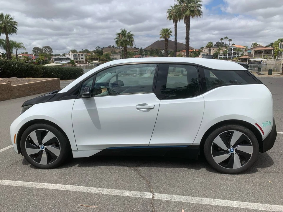 2015 BMW i3 - Image 6 of 10