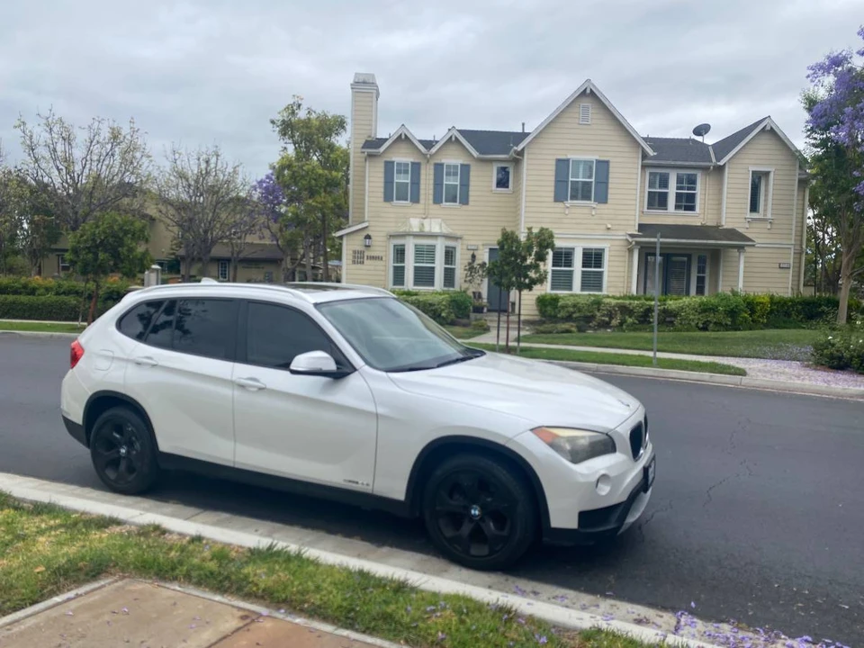 2015 BMW E84 X1 - Image 2 of 8