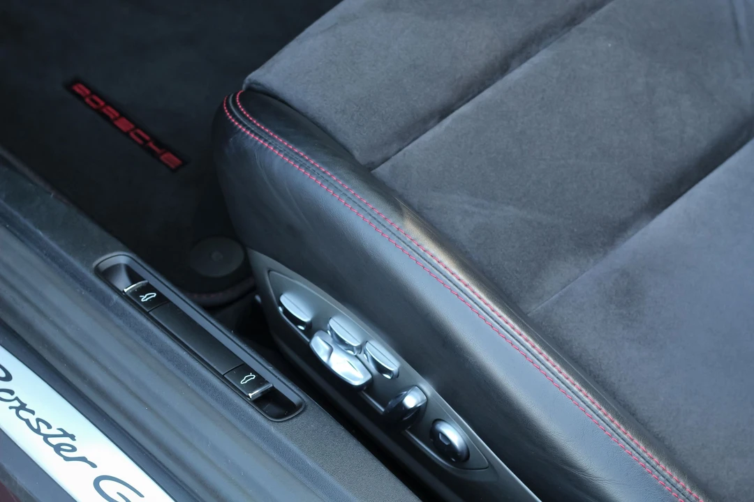 2015 Porsche 981 Boxster GTS - Image 9 of 15