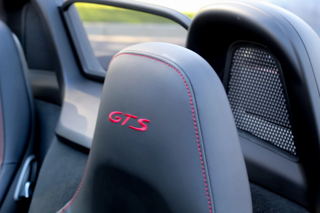2015 Porsche 981 Boxster GTS - Image 14 of 15