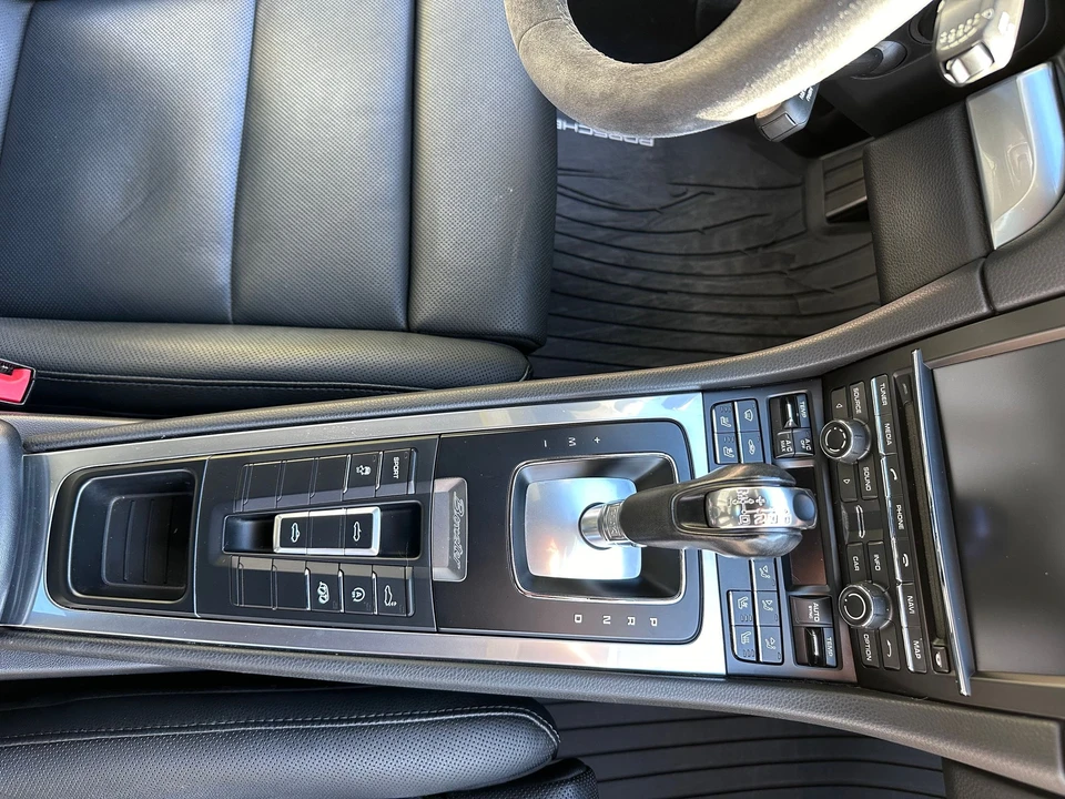 2015 Porsche 981 Boxster S - Image 19 of 24