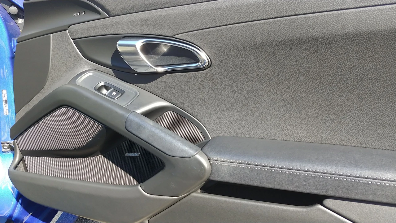 2015 Porsche 981 Boxster S - Image 6 of 31