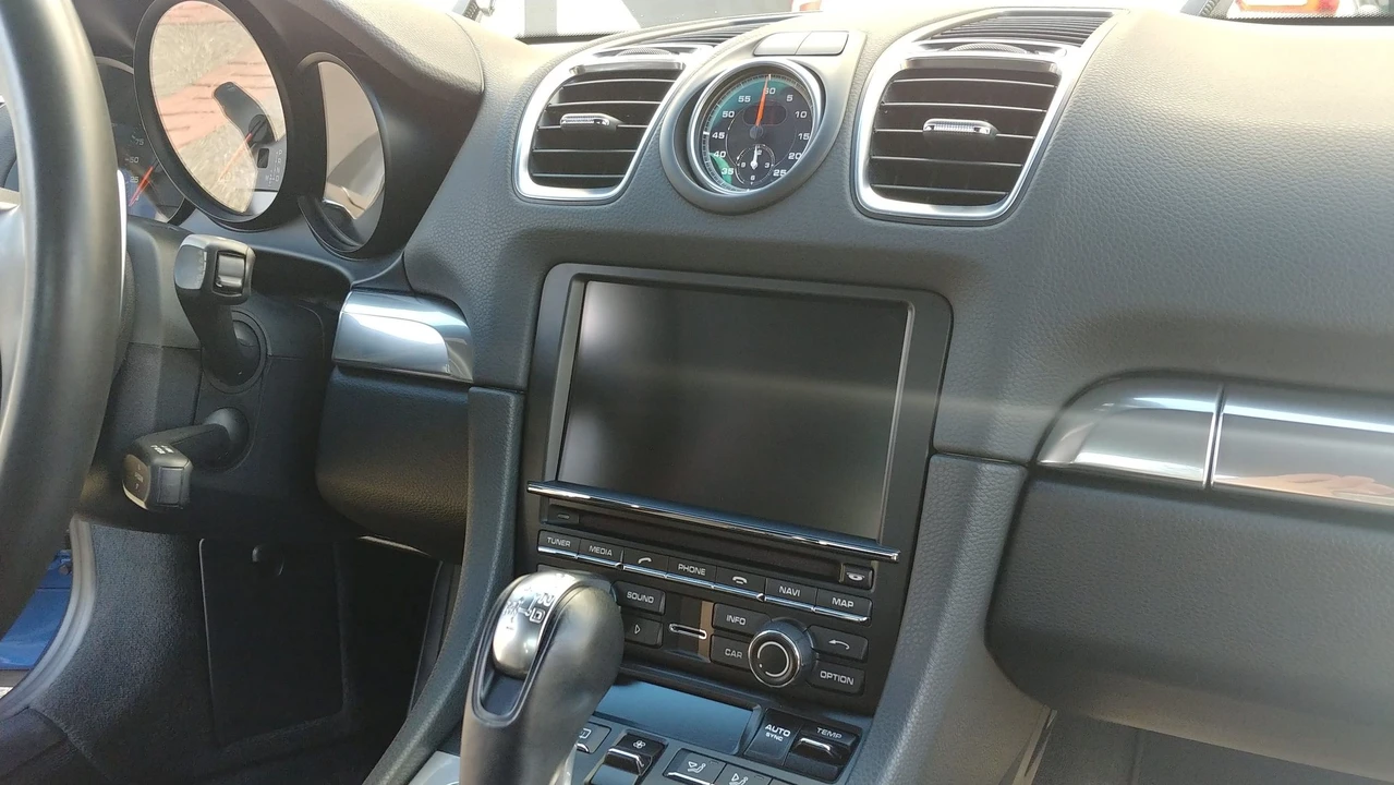 2015 Porsche 981 Boxster S - Image 7 of 31