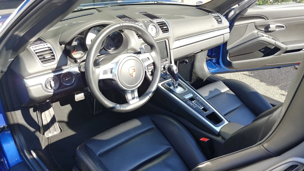 2015 Porsche 981 Boxster S - Image 2 of 31