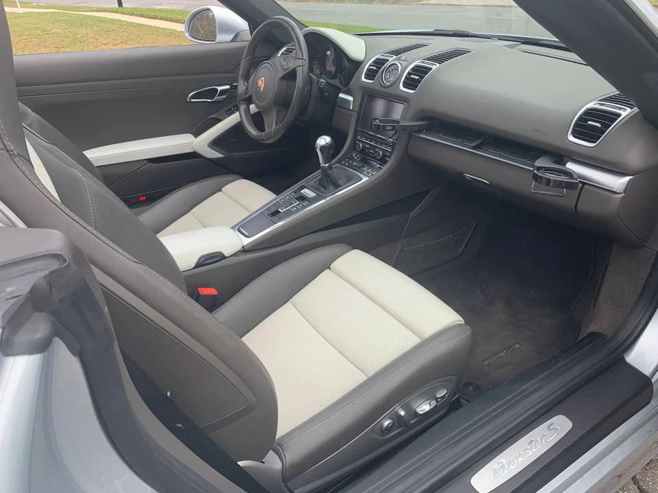 2015 Porsche 981 Boxster S - Image 11 of 16