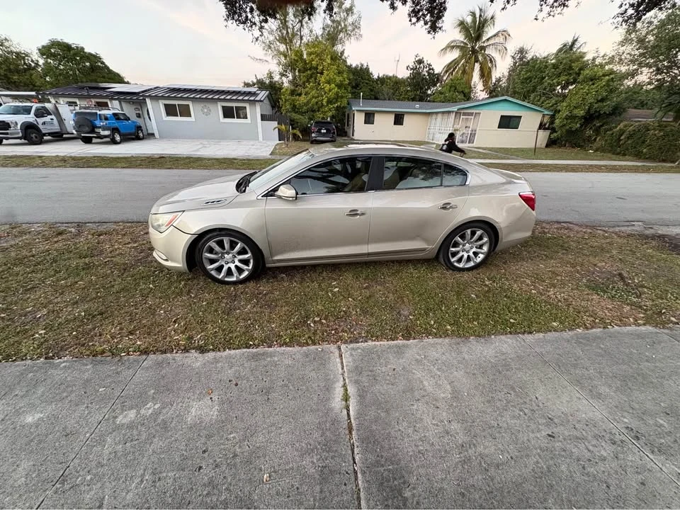 2015 Buick LaCrosse - Image 2 of 4