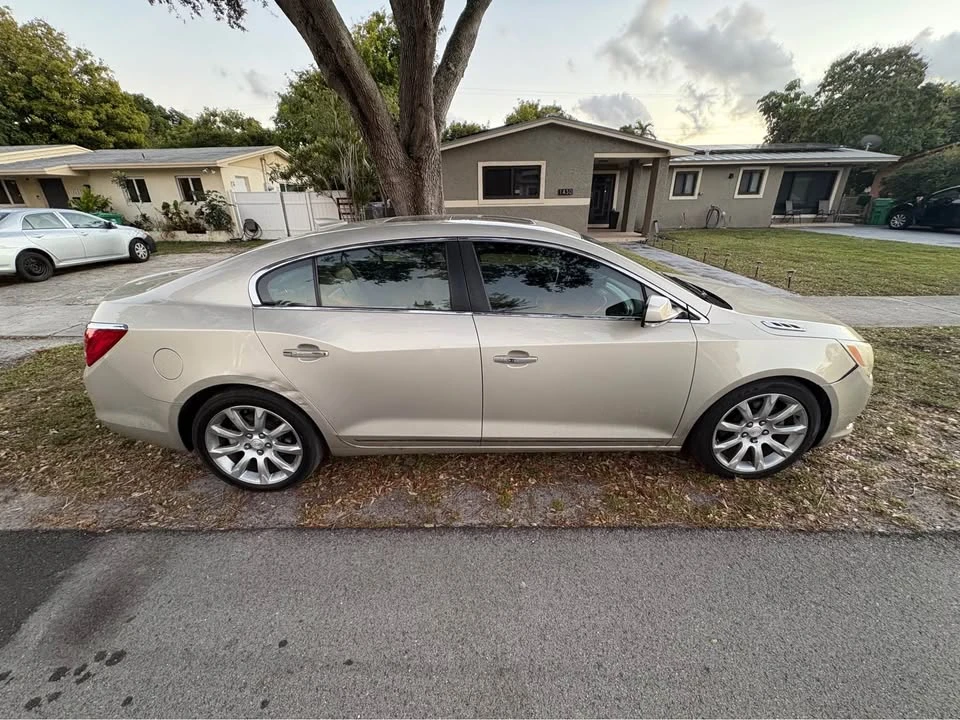 2015 Buick LaCrosse - Image 3 of 4