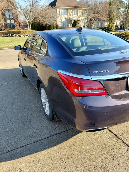 2015 Buick LaCrosse - Image 2 of 11