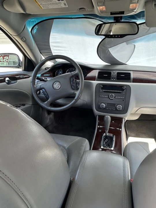 2015 Buick Lucerne - Image 3 of 5