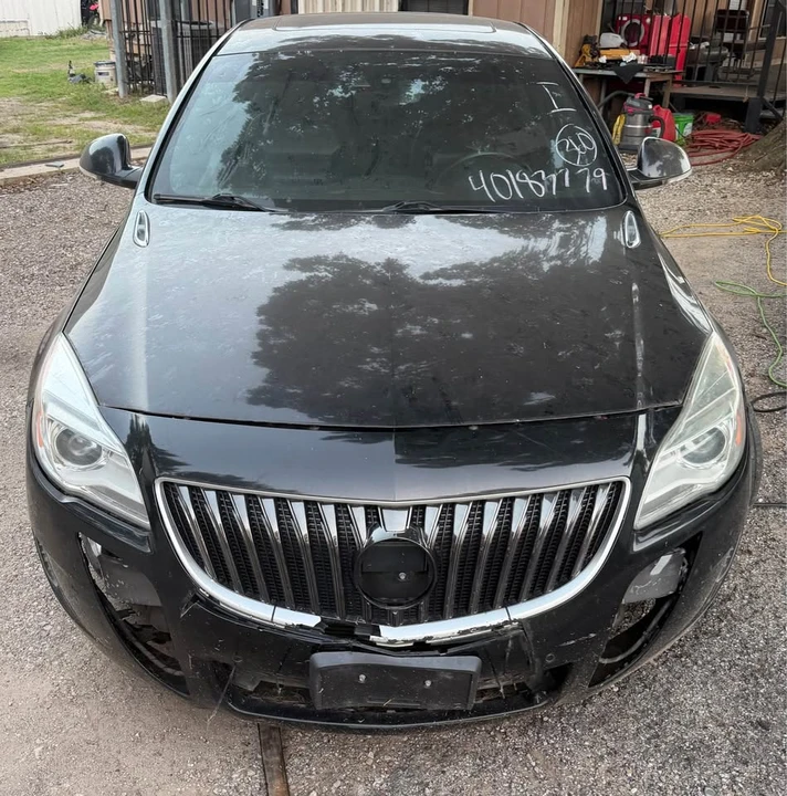 2015 Buick Regal - Image 2 of 11