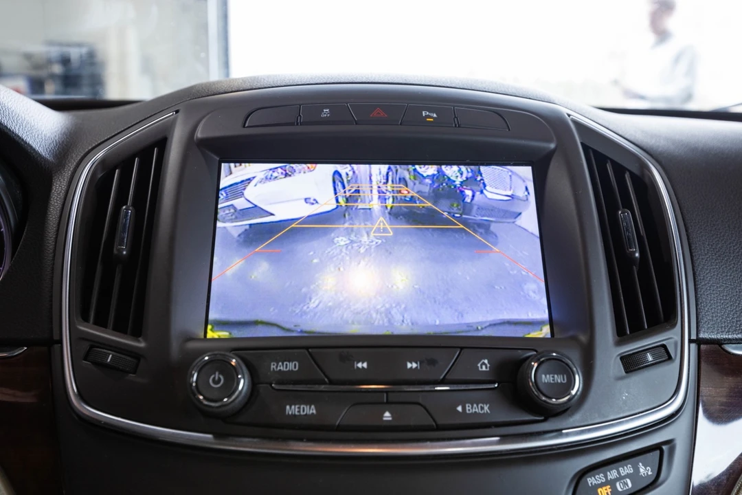 2015 Buick Regal - Image 28 of 31
