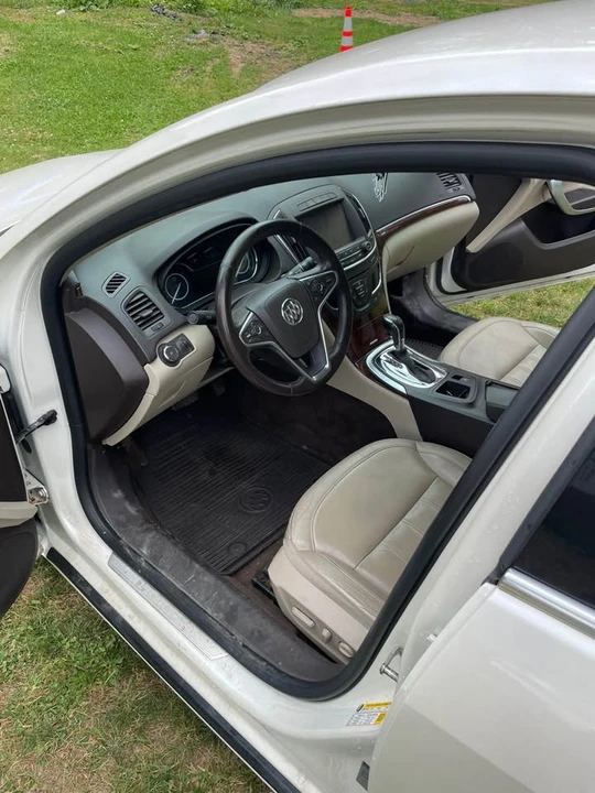 2015 Buick Regal - Image 8 of 15