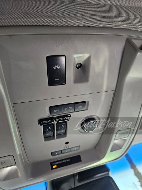 2015 Cadillac Escalade 4th Gen - Image 22 of 29