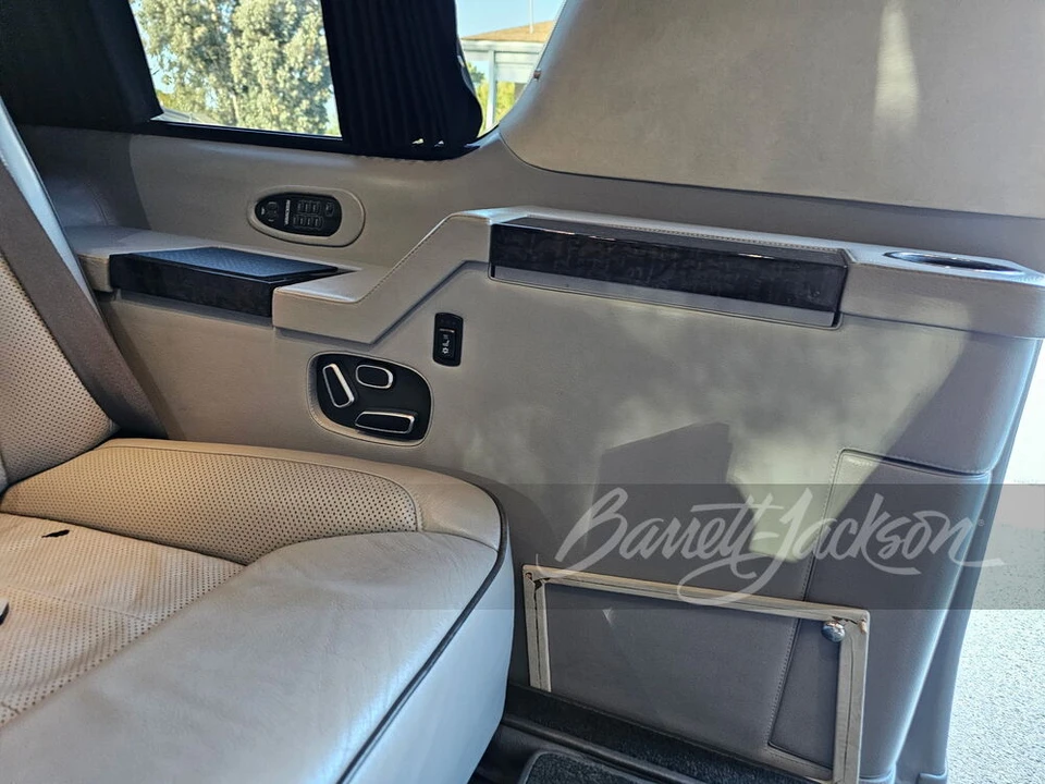 2015 Cadillac Escalade 4th Gen - Image 11 of 29
