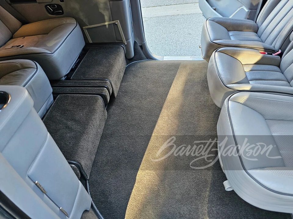 2015 Cadillac Escalade 4th Gen - Image 25 of 29