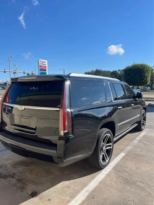 2015 Cadillac Escalade 4th Gen - Image 4 of 8