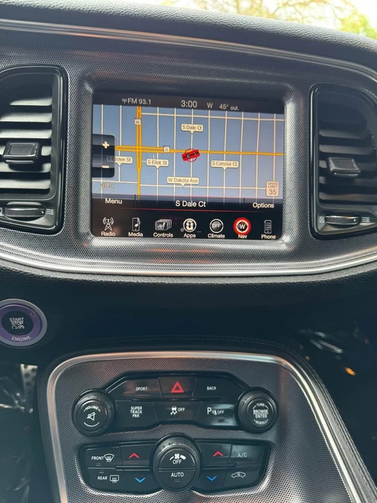 2015 Dodge Challenger 3rd Gen - Image 9 of 18