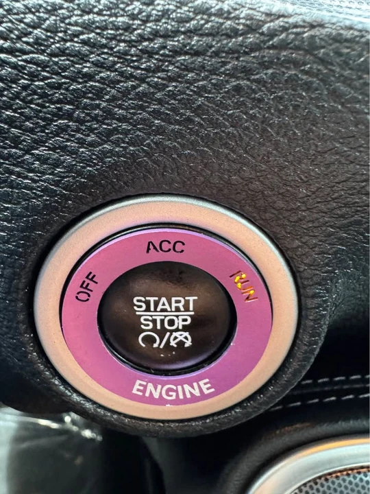 2015 Dodge Challenger 3rd Gen - Image 11 of 18