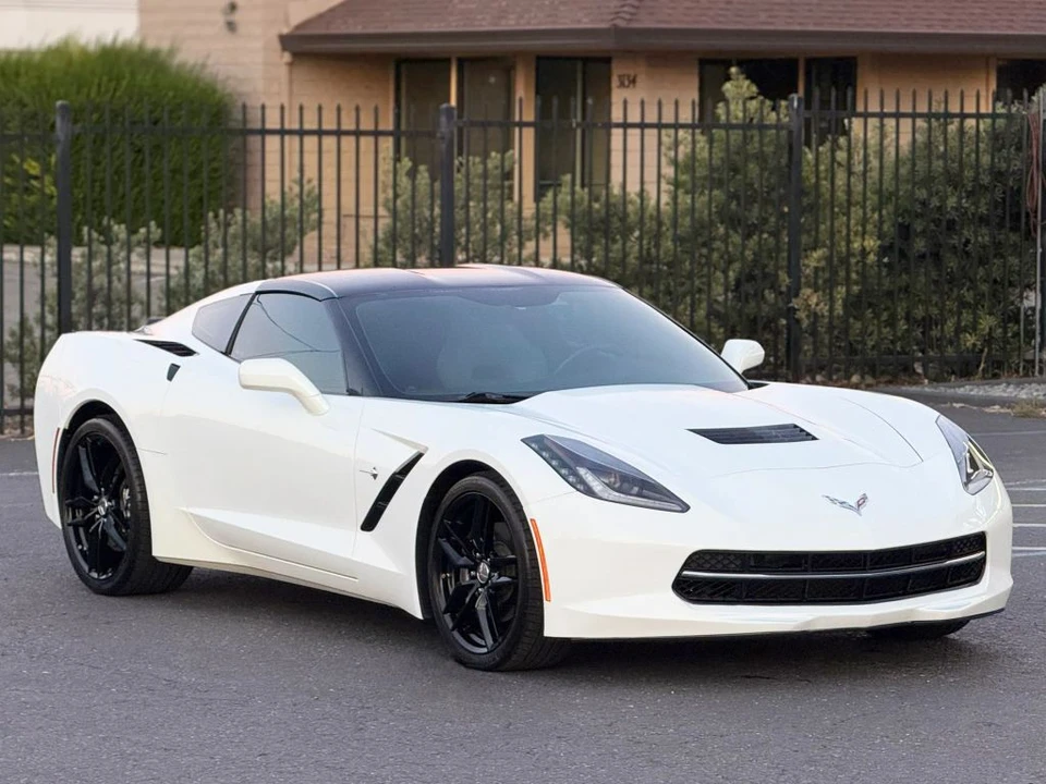 2015 Chevrolet Corvette C7 - Image 2 of 19