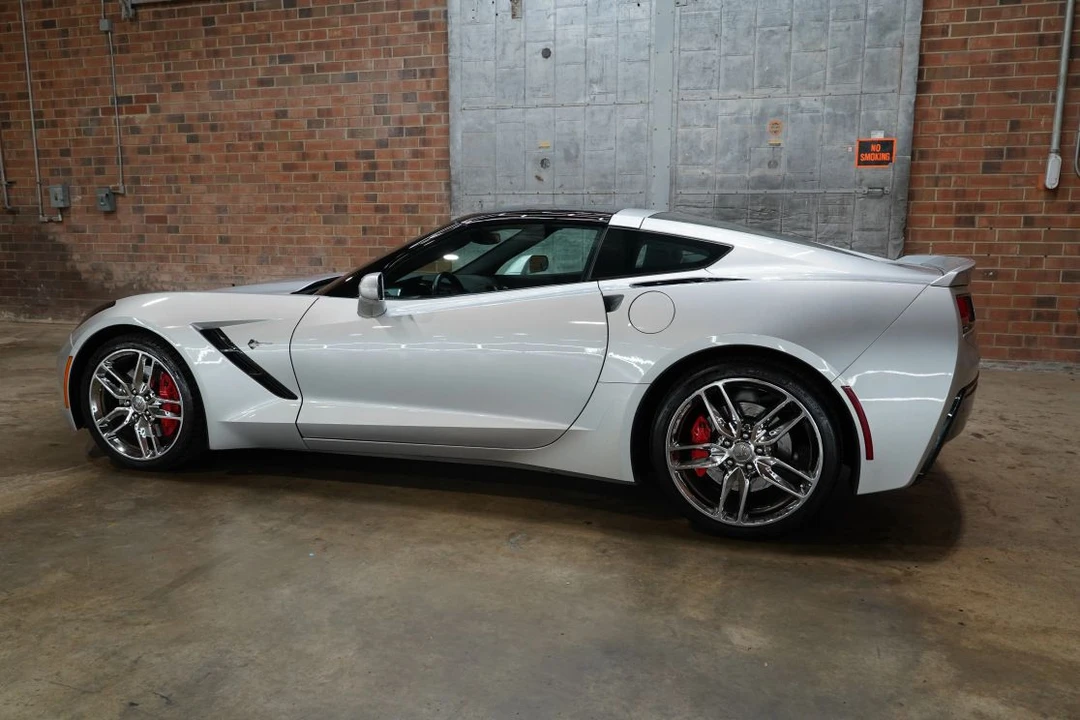 2015 Chevrolet Corvette C7 - Image 10 of 31