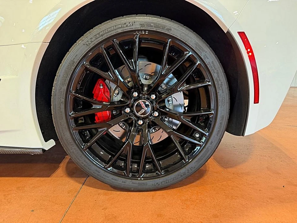 2015 Chevrolet Corvette C7 Z06 - Image 18 of 31