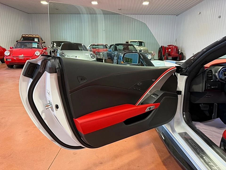 2015 Chevrolet Corvette C7 Z06 - Image 21 of 31