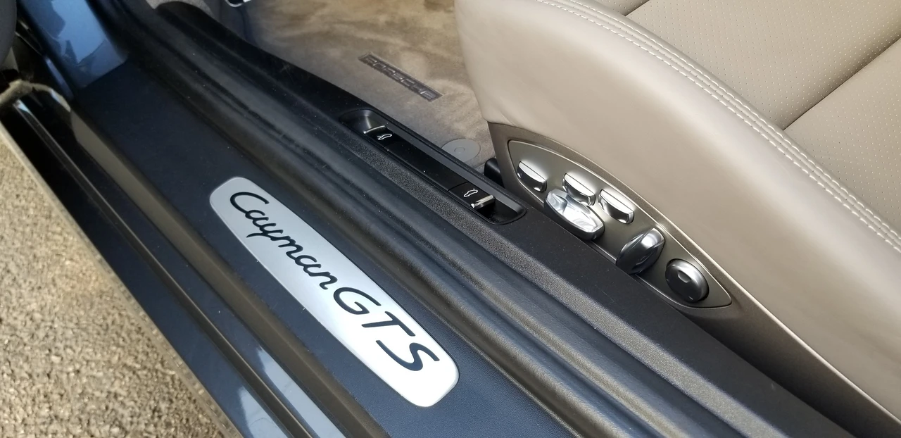 2015 Porsche 981 Cayman GTS - Image 6 of 10