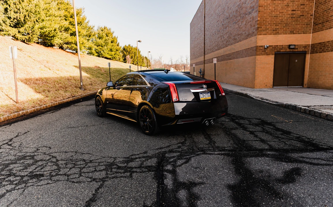 2015 Cadillac CTS-V 2nd Gen - Image 28 of 31