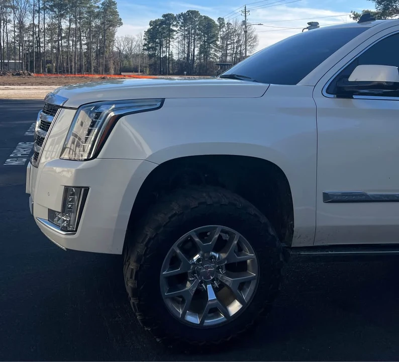 2015 Cadillac Escalade 4th Gen - Image 2 of 4