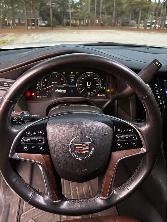 2015 Cadillac Escalade 4th Gen - Image 3 of 4