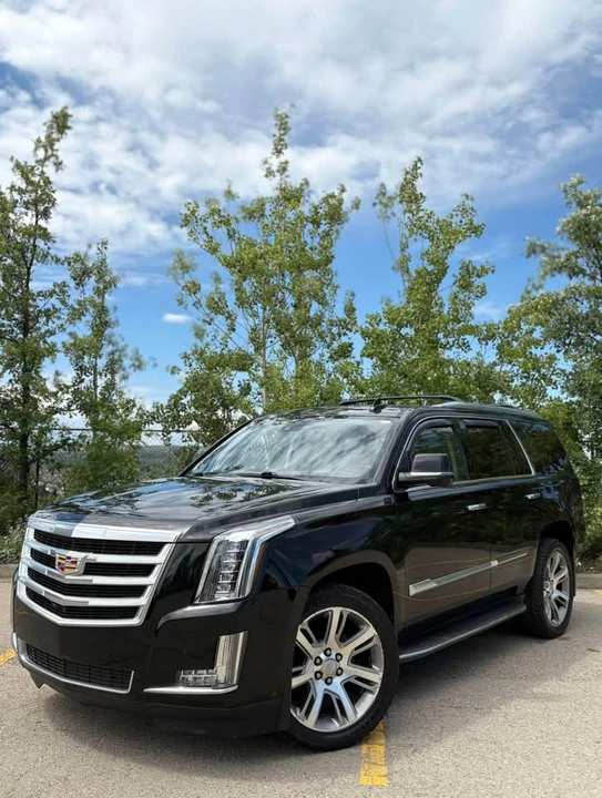 2015 Cadillac Escalade 4th Gen - Image 3 of 9