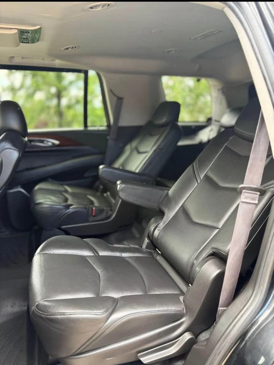 2015 Cadillac Escalade 4th Gen - Image 5 of 9