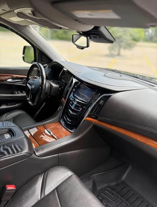 2015 Cadillac Escalade 4th Gen - Image 7 of 9