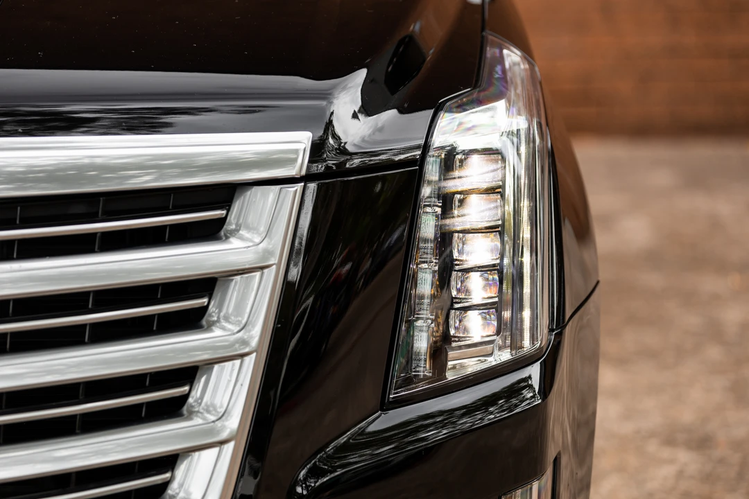 2015 Cadillac Escalade 4th Gen - Image 18 of 31