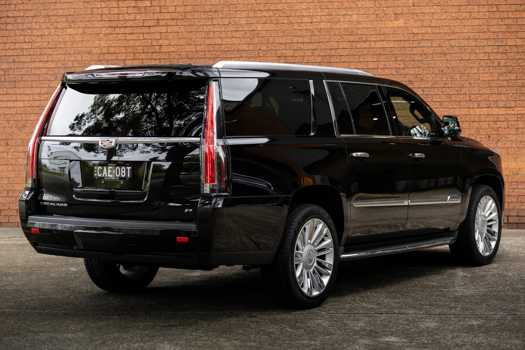 2015 Cadillac Escalade 4th Gen - Image 6 of 31
