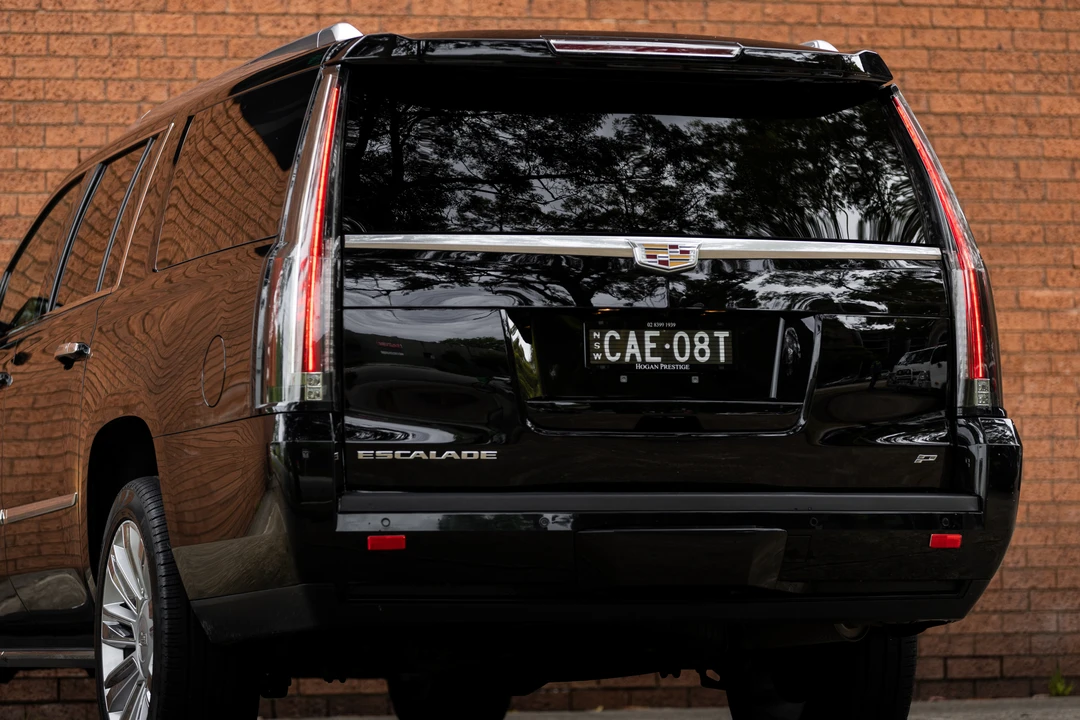 2015 Cadillac Escalade 4th Gen - Image 27 of 31