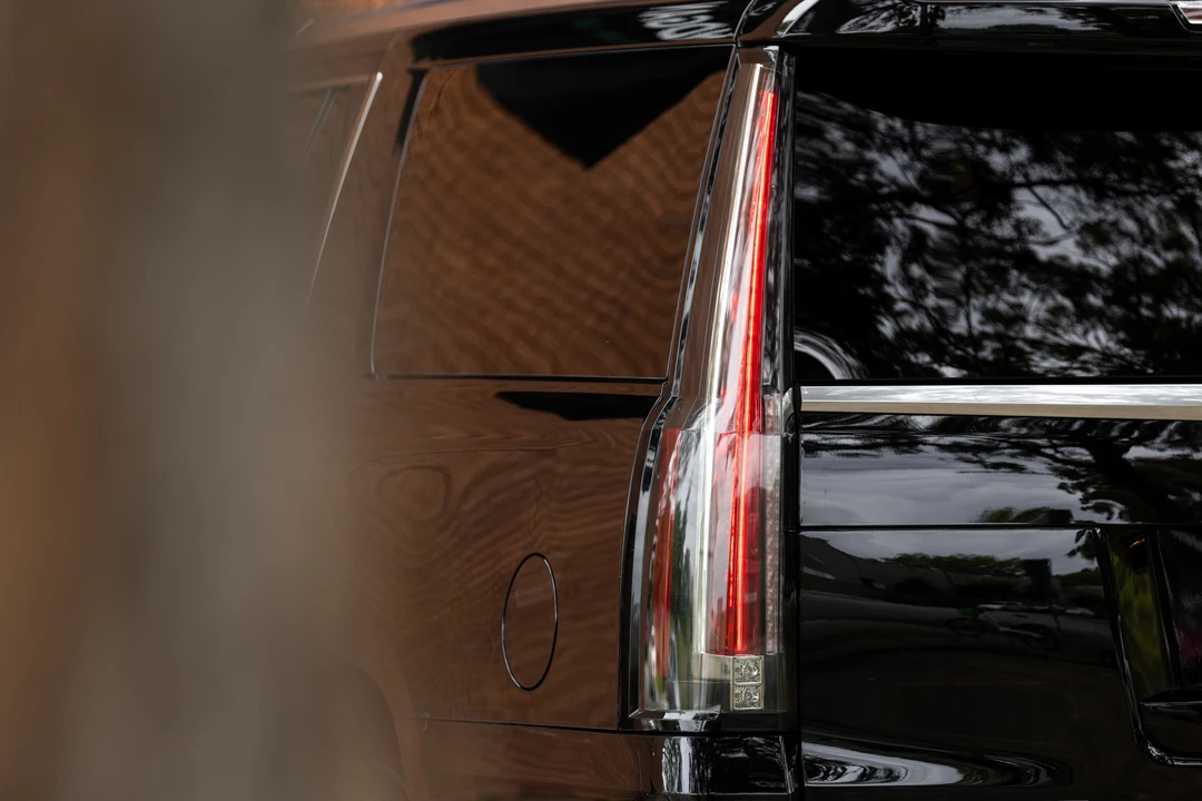 2015 Cadillac Escalade 4th Gen - Image 29 of 31