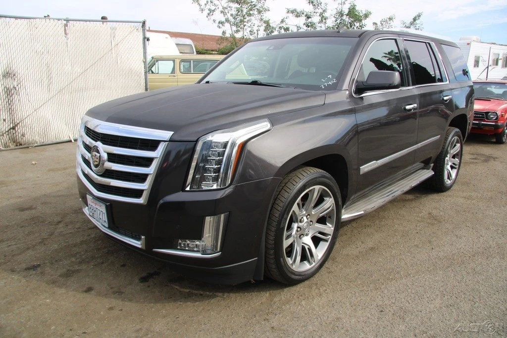 2015 Cadillac Escalade 4th Gen - Image 2 of 21