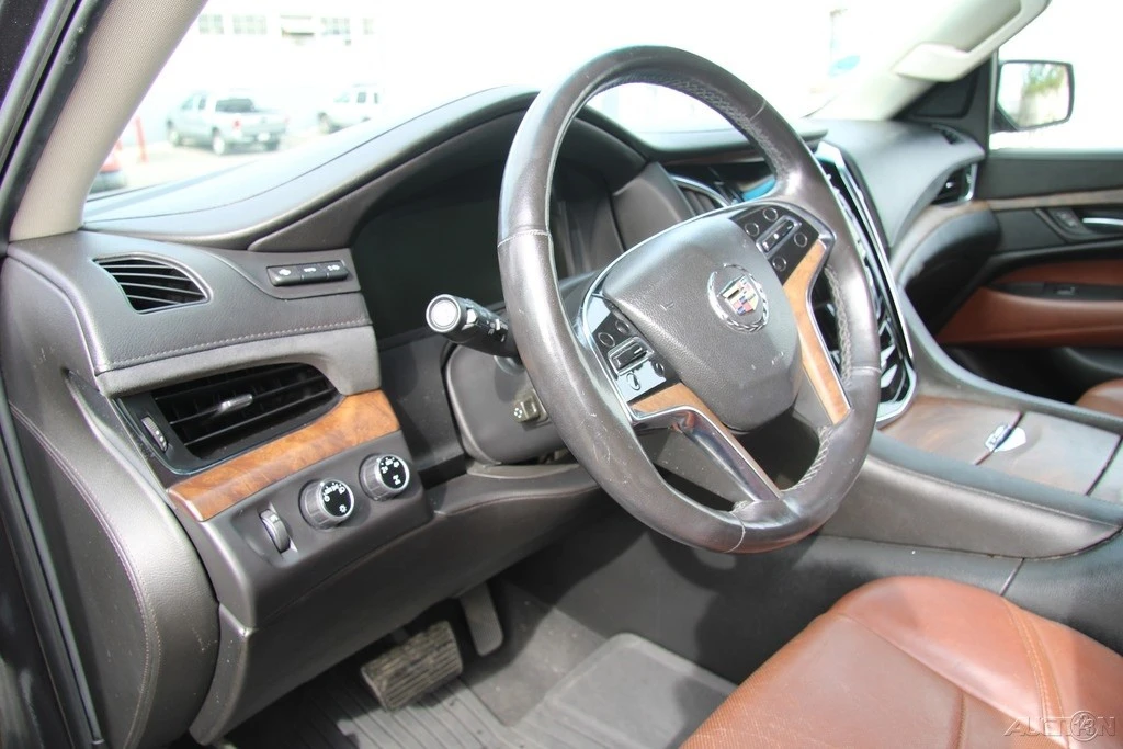 2015 Cadillac Escalade 4th Gen - Image 14 of 21