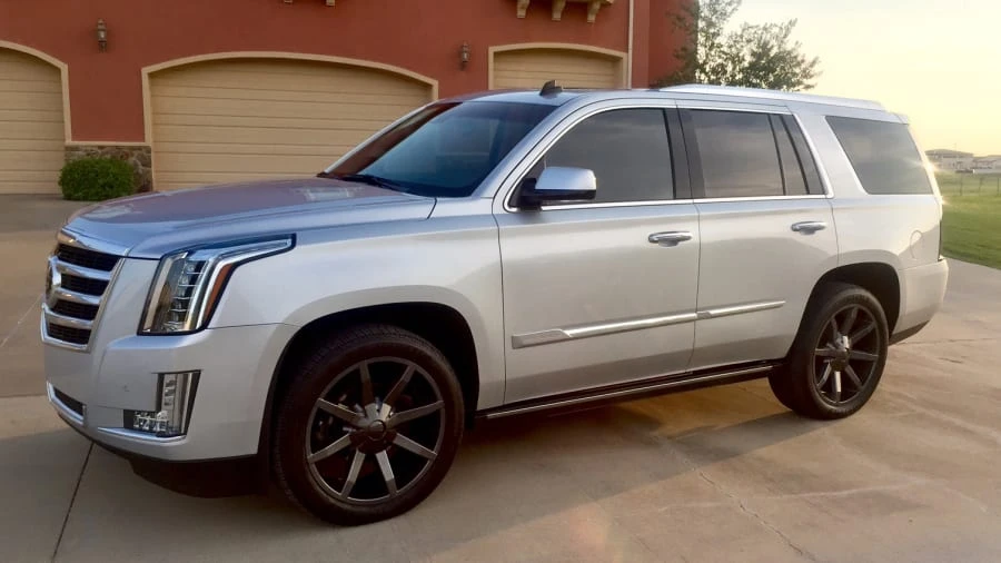 2015 Cadillac Escalade 4th Gen - Image 2 of 8