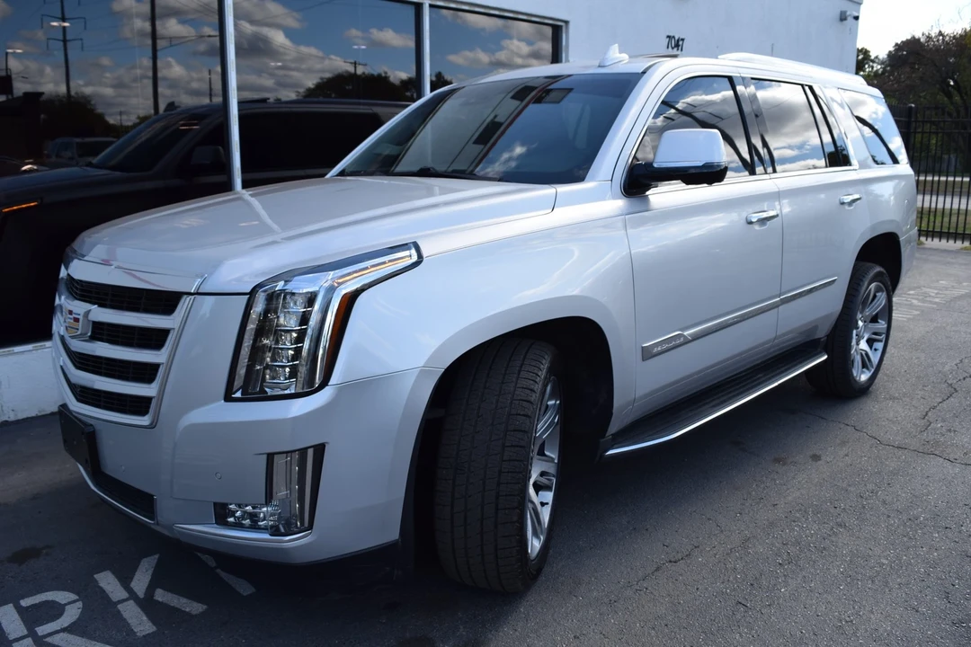 2015 Cadillac Escalade 4th Gen - Image 9 of 21