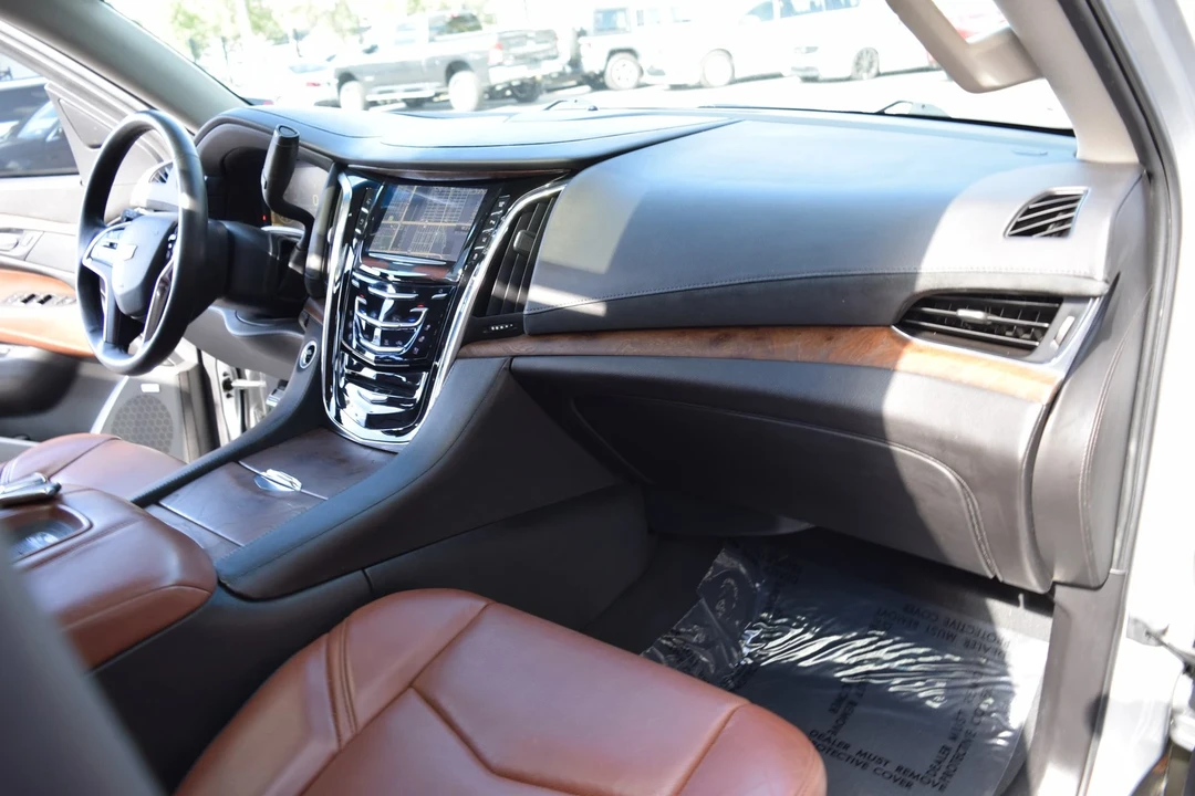 2015 Cadillac Escalade 4th Gen - Image 20 of 21