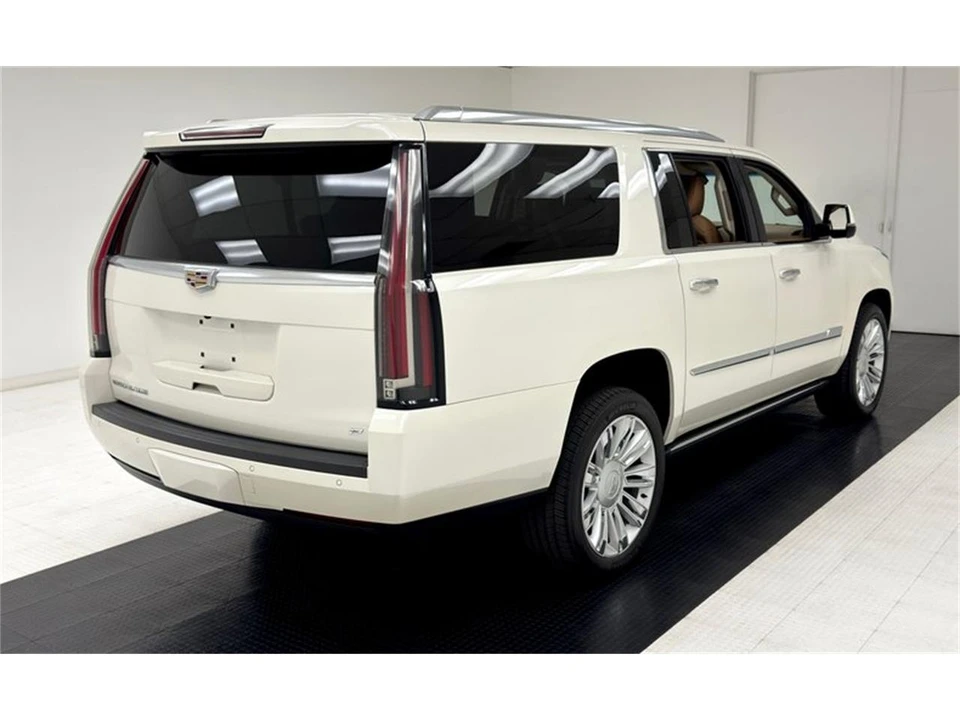 2015 Cadillac Escalade 4th Gen - Image 5 of 31