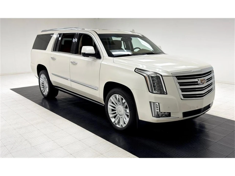 2015 Cadillac Escalade 4th Gen - Image 7 of 31
