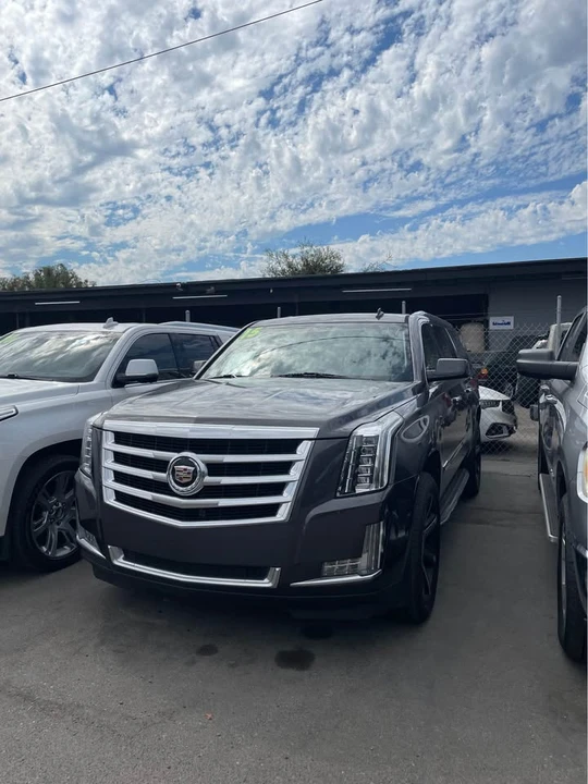 2015 Cadillac Escalade 4th Gen - Image 3 of 3