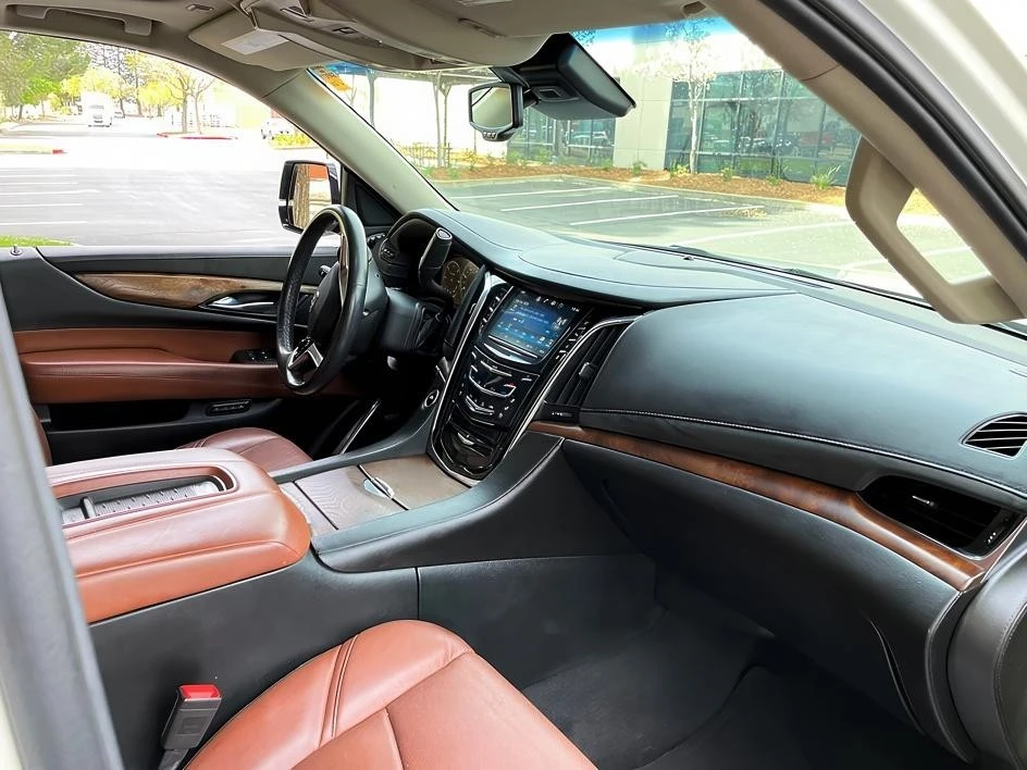 2015 Cadillac Escalade 4th Gen - Image 12 of 21