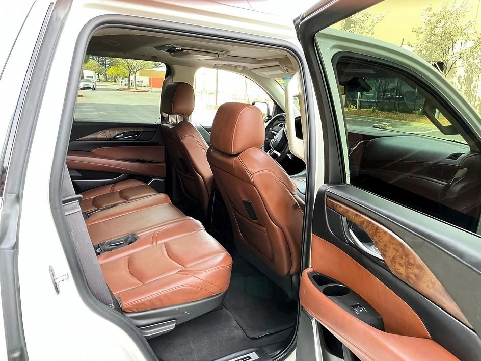 2015 Cadillac Escalade 4th Gen - Image 14 of 21